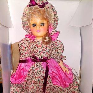 Vintage Efanbee Little Miss Muffet 1171 Dolls that touch your heart